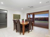 https://images.listonce.com.au/custom/160x/listings/16-vacation-way-point-cook-vic-3030/887/01612887_img_05.jpg?Xh2OSe267TI