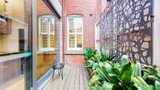 https://images.listonce.com.au/custom/160x/listings/16-vale-street-east-melbourne-vic-3002/184/01724184_img_03.jpg?nENO70-SwIw