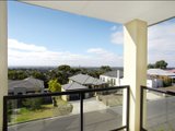 https://images.listonce.com.au/custom/160x/listings/16-victory-way-highton-vic-3216/873/01808873_img_08.jpg?Cg0yQ_xD7aY