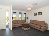 https://images.listonce.com.au/custom/160x/listings/16-warburton-drive-alfredton-vic-3350/831/01575831_img_02.jpg?aufOHHjVvSE