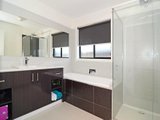 https://images.listonce.com.au/custom/160x/listings/16-warburton-drive-alfredton-vic-3350/831/01575831_img_12.jpg?UapI2irMLpA