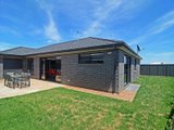 https://images.listonce.com.au/custom/160x/listings/16-warburton-drive-alfredton-vic-3350/831/01575831_img_16.jpg?Bo19Ido_PoY