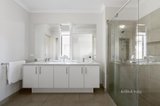 https://images.listonce.com.au/custom/160x/listings/16-wards-grove-bentleigh-east-vic-3165/151/01682151_img_10.jpg?SfCjUNSDAYo