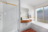 https://images.listonce.com.au/custom/160x/listings/16-westminster-close-blackburn-south-vic-3130/331/01134331_img_09.jpg?b9VSlRgMl1Q