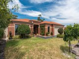 https://images.listonce.com.au/custom/160x/listings/16-whernside-court-mooroolbark-vic-3138/374/01524374_img_02.jpg?XjfX9XH6OQ4