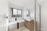 https://images.listonce.com.au/custom/160x/listings/16-wisteria-avenue-craigieburn-vic-3064/433/01935433_img_02.jpg?8J9tuUhQs6I