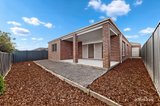 https://images.listonce.com.au/custom/160x/listings/16-wisteria-avenue-craigieburn-vic-3064/433/01935433_img_09.jpg?jOl2suPM0hs