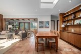 https://images.listonce.com.au/custom/160x/listings/16-york-street-glen-waverley-vic-3150/674/01747674_img_04.jpg?aGREMWs99IQ