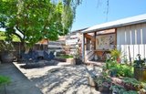 https://images.listonce.com.au/custom/160x/listings/160-brunswick-road-brunswick-vic-3056/300/01691300_img_04.jpg?7MX_jQmndwk