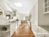 https://images.listonce.com.au/custom/160x/listings/160-lincoln-road-croydon-vic-3136/895/01525895_img_04.jpg?qXTp0zeZoQo