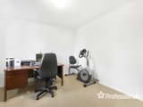 https://images.listonce.com.au/custom/160x/listings/160-lincoln-road-croydon-vic-3136/895/01525895_img_10.jpg?KoEIOiLGzxA