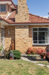 https://images.listonce.com.au/custom/160x/listings/161-east-boundary-road-bentleigh-east-vic-3165/763/01643763_img_02.jpg?Vr-8ybyPE6I