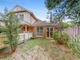 https://images.listonce.com.au/custom/160x/listings/161-narrak-road-balwyn-vic-3103/464/01623464_img_11.jpg?UHCccVQtR00