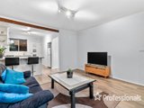 https://images.listonce.com.au/custom/160x/listings/1610-12-ray-street-croydon-vic-3136/715/01525715_img_04.jpg?QDONBPPg0BM