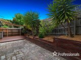 https://images.listonce.com.au/custom/160x/listings/1610-12-ray-street-croydon-vic-3136/715/01525715_img_11.jpg?Gqf8U6fWTnQ