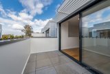 https://images.listonce.com.au/custom/160x/listings/1610-davies-street-brunswick-vic-3056/270/01559270_img_01.jpg?BjcRH_AiCg4