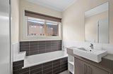 https://images.listonce.com.au/custom/160x/listings/1612-bourke-street-ringwood-vic-3134/748/01816748_img_09.jpg?0mJVudCpqVg