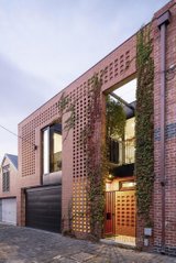 https://images.listonce.com.au/custom/160x/listings/163-ashworth-street-middle-park-vic-3206/791/01826791_img_19.jpg?xPdDm38FYbY