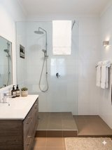 https://images.listonce.com.au/custom/160x/listings/163-pierce-road-new-gisborne-vic-3438/788/01947788_img_07.jpg?5Ojzh6V0qbM