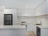 https://images.listonce.com.au/custom/160x/listings/1633-queens-avenue-doncaster-vic-3108/385/01075385_img_03.jpg?Rs2CKt6CBis