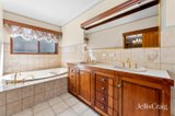 https://images.listonce.com.au/custom/160x/listings/1633-sturt-street-alfredton-vic-3350/146/01981146_img_14.jpg?rcH09RT8908