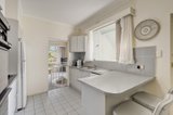 https://images.listonce.com.au/custom/160x/listings/164-studley-park-road-kew-vic-3101/506/00306506_img_06.jpg?lywHkqJ77eQ