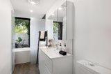 https://images.listonce.com.au/custom/160x/listings/165-cochrane-street-brighton-vic-3186/156/01683156_img_11.jpg?gHNEi7Xn3sQ
