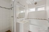 https://images.listonce.com.au/custom/160x/listings/165-dare-street-ocean-grove-vic-3226/226/01907226_img_10.jpg?SVFvoGsJFvs