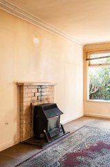 https://images.listonce.com.au/custom/160x/listings/166-clarke-street-northcote-vic-3070/600/01560600_img_09.jpg?WuB5uHINt7k