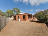 https://images.listonce.com.au/custom/160x/listings/166-duke-street-castlemaine-vic-3450/441/01703441_img_10.jpg?3kMmof1ZQRk