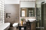 https://images.listonce.com.au/custom/160x/listings/166-powlett-street-east-melbourne-vic-3002/587/01815587_img_09.jpg?tWjiDsm0WNc