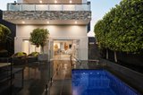 https://images.listonce.com.au/custom/160x/listings/1669-esplanade-mornington-vic-3931/982/01969982_img_01.jpg?631-K8JMoNw
