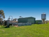 https://images.listonce.com.au/custom/160x/listings/167-bourke-lane-tylden-vic-3444/297/01898297_img_02.jpg?S-QZt6k-WS0