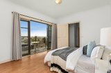 https://images.listonce.com.au/custom/160x/listings/167-hall-street-moonee-ponds-vic-3039/251/00584251_img_05.jpg?DK_PnlovlX0