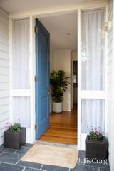 https://images.listonce.com.au/custom/160x/listings/167-st-helena-road-greensborough-vic-3088/408/01779408_img_03.jpg?hZPU08fkqHg