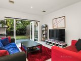 https://images.listonce.com.au/custom/160x/listings/167-the-crescent-kensington-vic-3031/898/00699898_img_03.jpg?ebJH-NOaajs