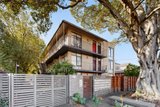 https://images.listonce.com.au/custom/160x/listings/1689-denham-street-hawthorn-vic-3122/972/01967972_img_14.jpg?RI0kEioIXqY