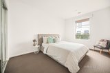 https://images.listonce.com.au/custom/160x/listings/169-11-manikato-avenue-mordialloc-vic-3195/618/01726618_img_09.jpg?Q5Vos6zq7sI
