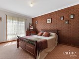 https://images.listonce.com.au/custom/160x/listings/169-howe-street-miners-rest-vic-3352/582/01576582_img_06.jpg?A2QAuCeVutM