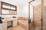 https://images.listonce.com.au/custom/160x/listings/16a-bedford-court-heathmont-vic-3135/389/01773389_img_07.jpg?jYQ6dmFBQlE