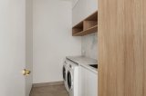 https://images.listonce.com.au/custom/160x/listings/16a-gladesville-drive-bentleigh-east-vic-3165/451/01974451_img_01.jpg?sgP9axojibc