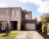 https://images.listonce.com.au/custom/160x/listings/16a-gray-street-bentleigh-east-vic-3165/667/01562667_img_11.jpg?yAmNS7oBsok