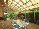 https://images.listonce.com.au/custom/160x/listings/16a-vista-avenue-ringwood-east-vic-3135/456/00620456_img_07.jpg?2cjAzAJ55jM