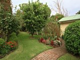 https://images.listonce.com.au/custom/160x/listings/16a-vista-avenue-ringwood-east-vic-3135/456/00620456_img_14.jpg?UFstGUJ1cj4