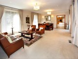 https://images.listonce.com.au/custom/160x/listings/16b-dickens-street-elwood-vic-3184/343/01793343_img_02.jpg?3pI4TFGXWvs