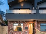 https://images.listonce.com.au/custom/160x/listings/16b-melville-road-brunswick-west-vic-3055/730/00898730_img_08.jpg?k8mopq27KJE