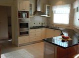 https://images.listonce.com.au/custom/160x/listings/16c-puerta-street-burwood-vic-3125/121/01772121_img_06.jpg?-PuufGzMyKk