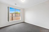 https://images.listonce.com.au/custom/160x/listings/16d-forest-road-lara-vic-3212/157/01176157_img_06.jpg?pc2FHjoxwgI