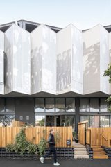 https://images.listonce.com.au/custom/160x/listings/16d-mollison-street-abbotsford-vic-3067/949/00658949_img_02.jpg?LQ8uJmyutak