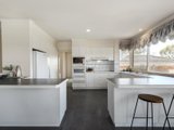 https://images.listonce.com.au/custom/160x/listings/17-18-hillcrest-court-donvale-vic-3111/169/00990169_img_04.jpg?ys8-tBQbOTE